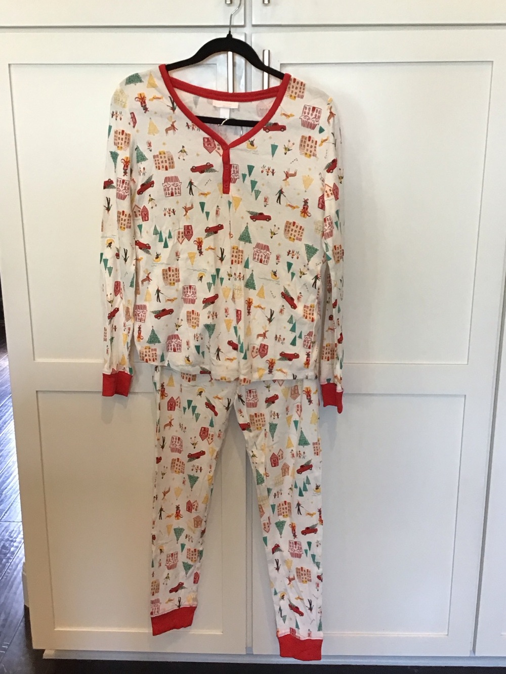 LC Lauren Conrad White Holiday Print Kids Pajama Set with Red Trim